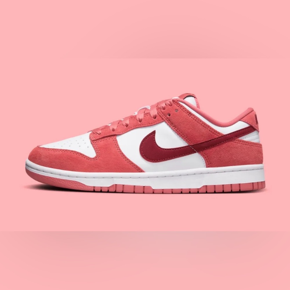 Women’s Nike Dunk Low Valentine’s Day 2024